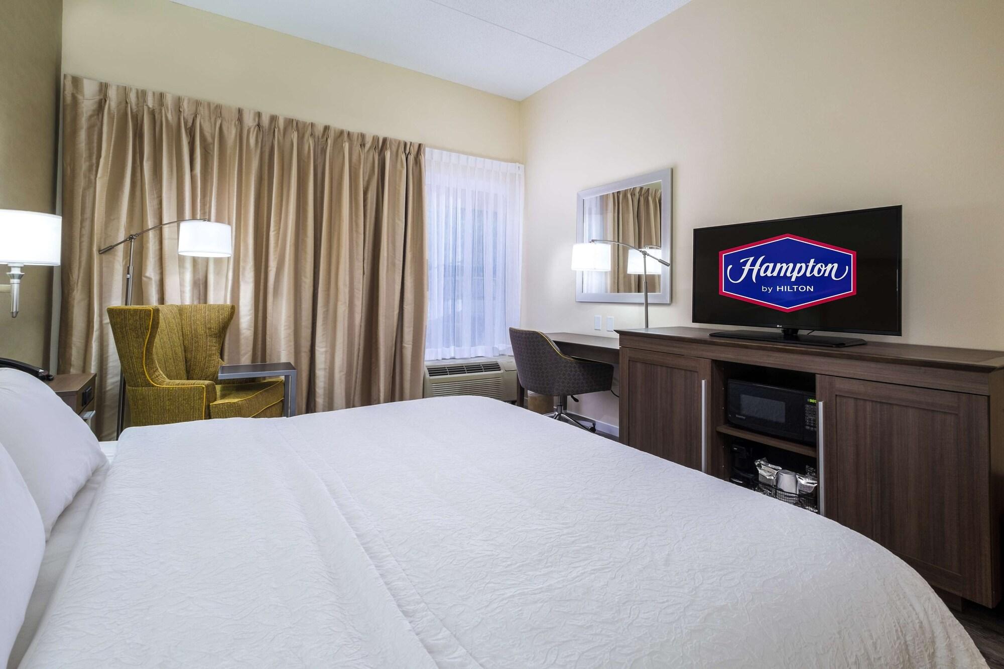 Hampton Inn Freeport/Brunswick Exterior photo